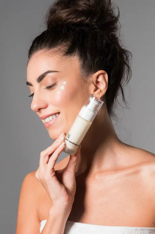Extraordinaire - Age Pro Serum.