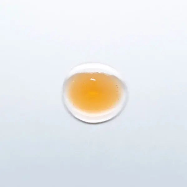 immagine texture olio labbra sunny lips sensitiva